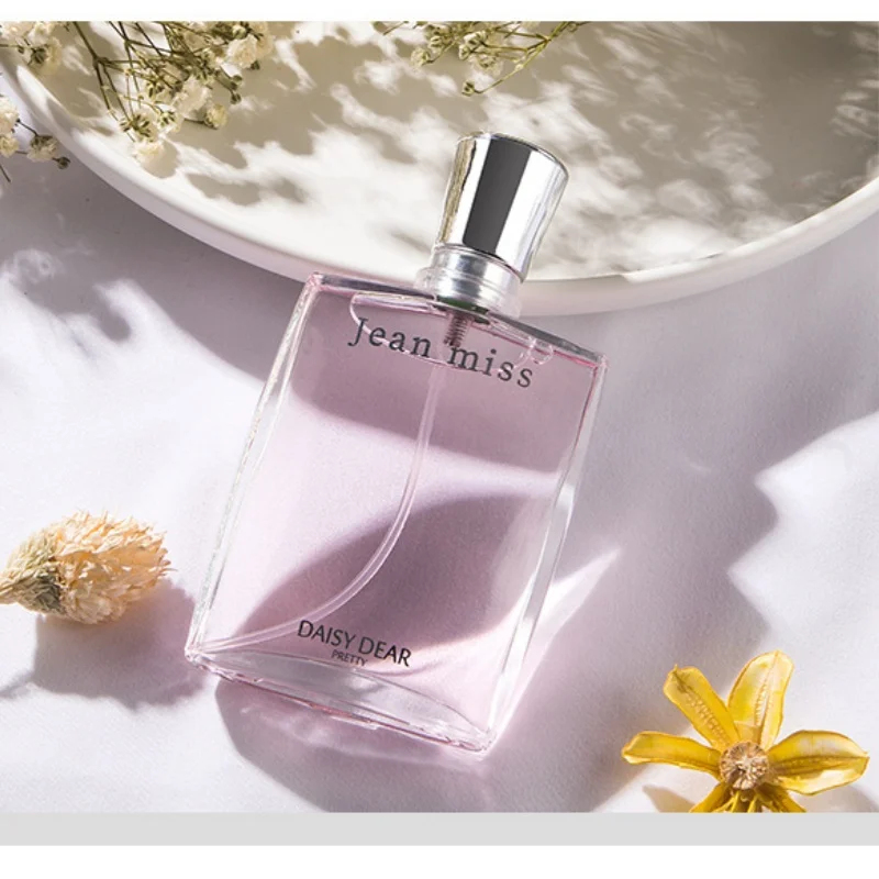 عطر نسائي جديد 'الحب الحقيقي'  - مراجعة Fragrance And Perfume وسعره